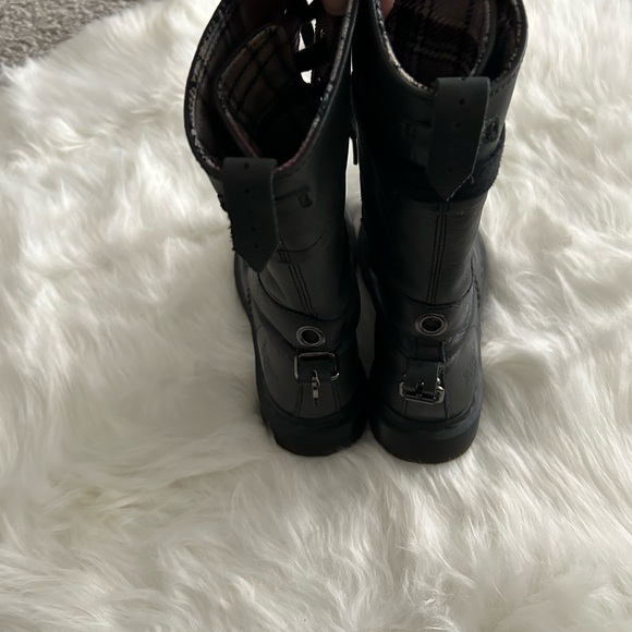 Dr. Marten’s Triumph boot with plaid lining size 6 (37) - Picture 8 of 15